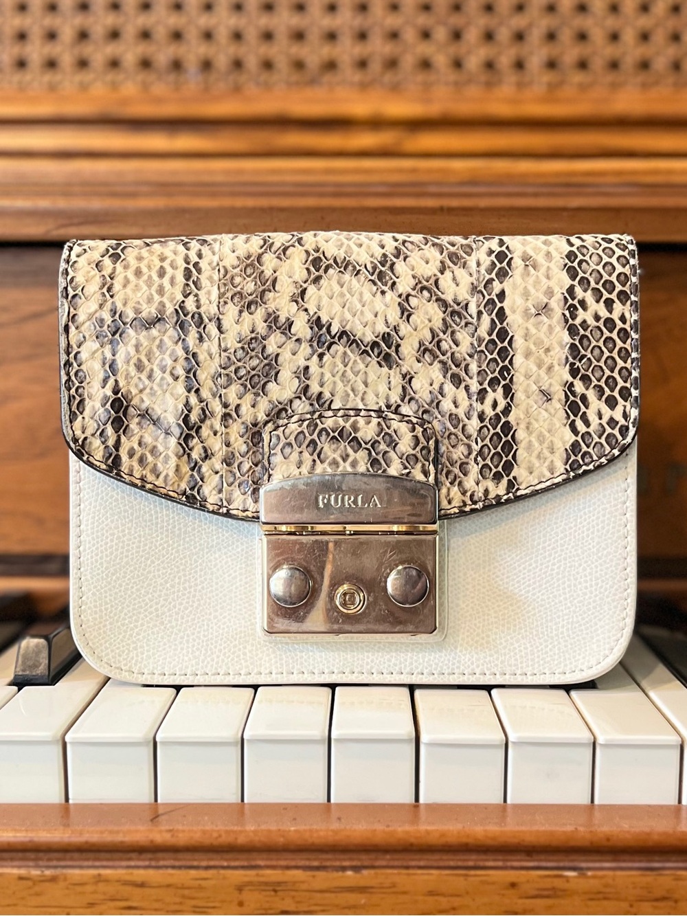 Furla White My Play Metropolis Crossbody 4 Interchangeable Flaps = 4 PURSES🤩